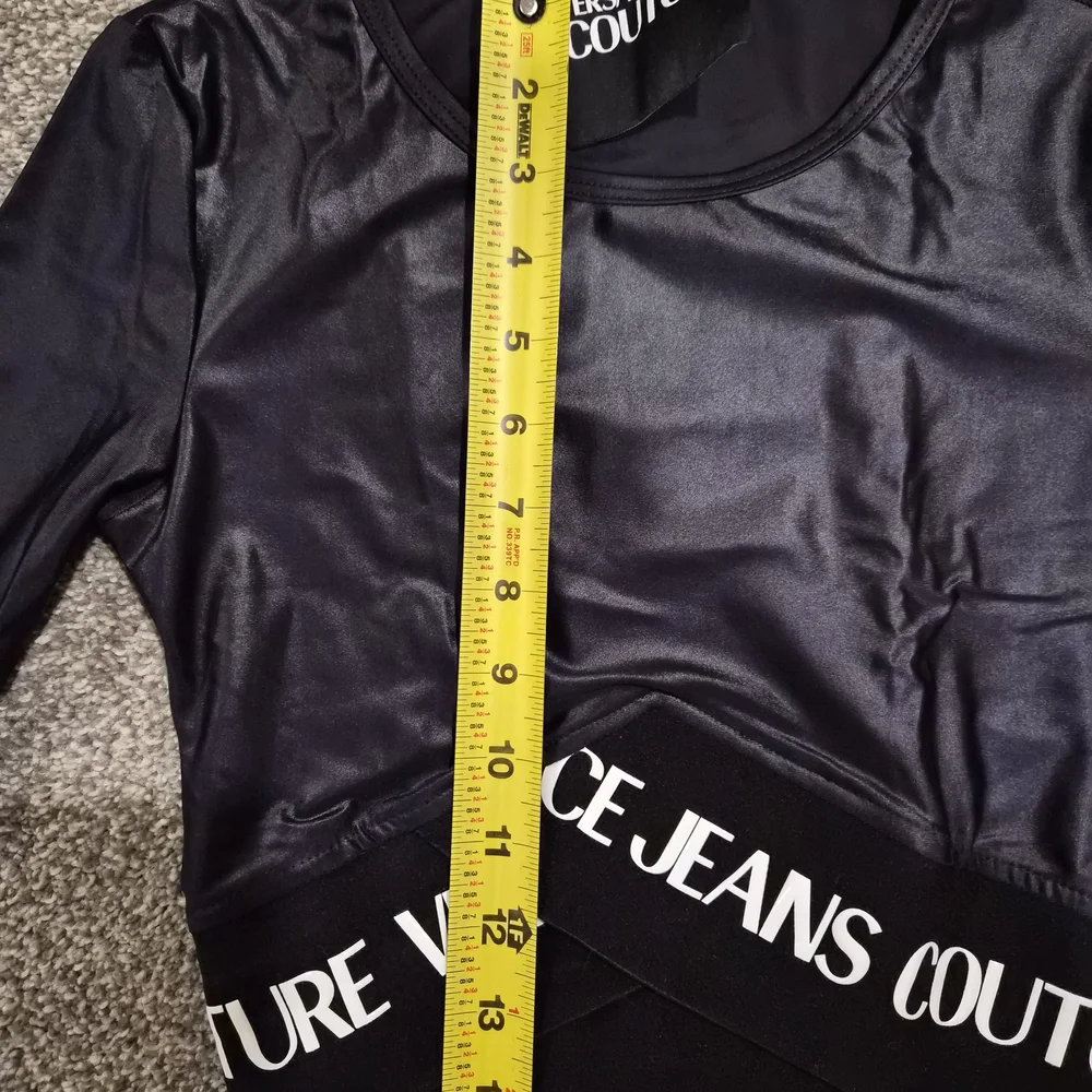 Versace Jeans Collection Black Logo-Waist Cropped Long Sleeve Top - Picture 10 of 12